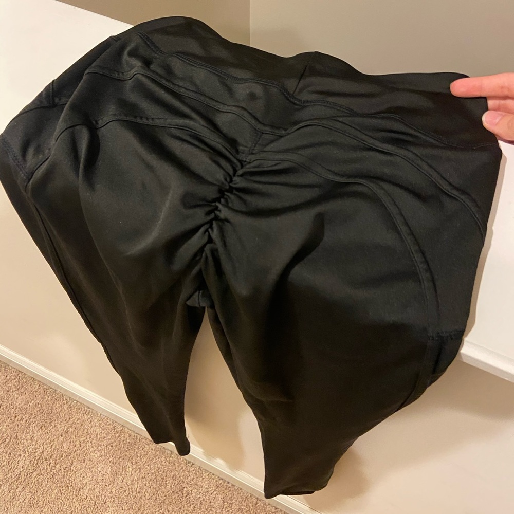 Butt Scrunch Black Leggings
